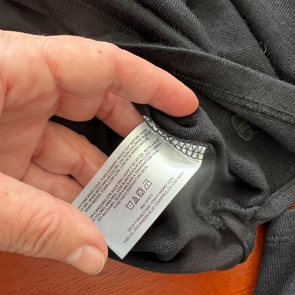 Banana Republic Black V Neck Sweater Size Small - Picture 5 of 6